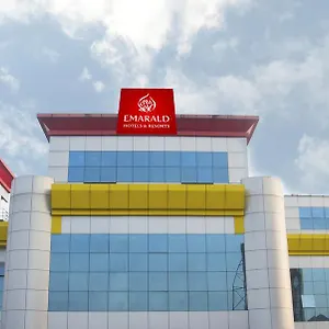 Emarald Hotel Kozhikode